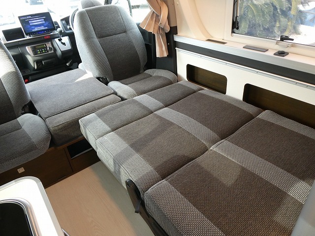 キャンピングカー バンコン ﾄｲﾌｧｸﾄﾘｰ　ｺﾙﾄﾞﾊﾞｸﾙｰｽﾞ　4WD　軽油　家AC