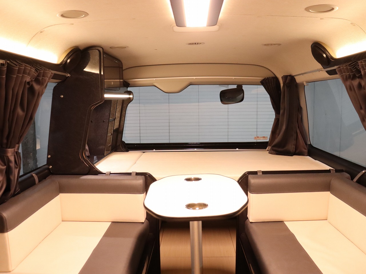 キャンピングカー バンコン ﾊｲｴｰｽ FOCS DS-F 4WD