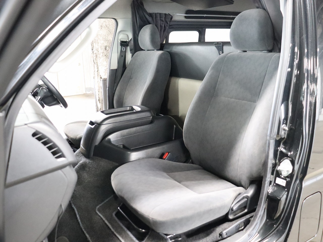 キャンピングカー バンコン ﾊｲｴｰｽ FOCS DS-F 4WD