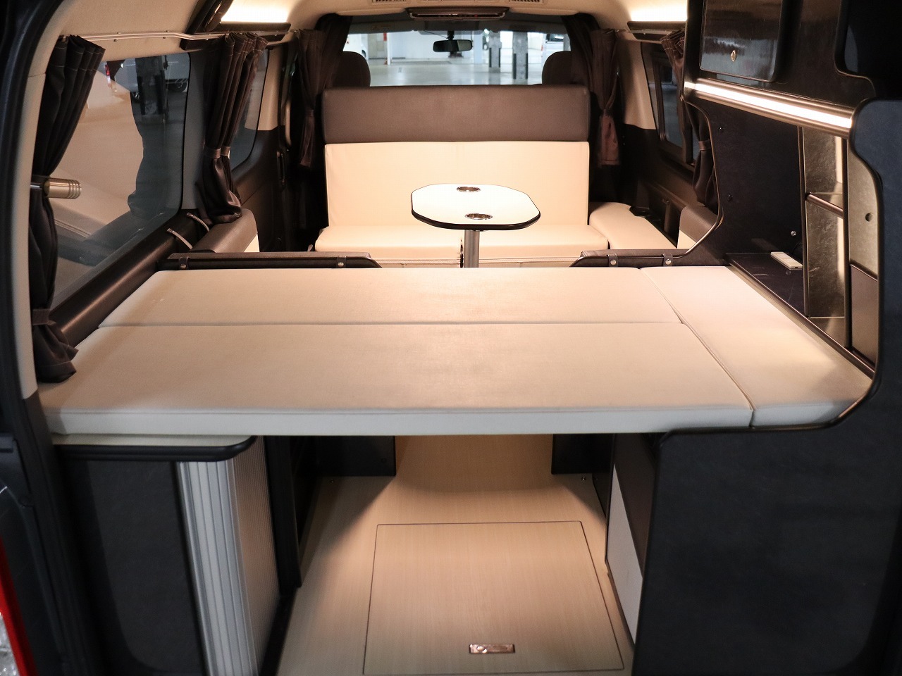 キャンピングカー バンコン ﾊｲｴｰｽ FOCS DS-F 4WD