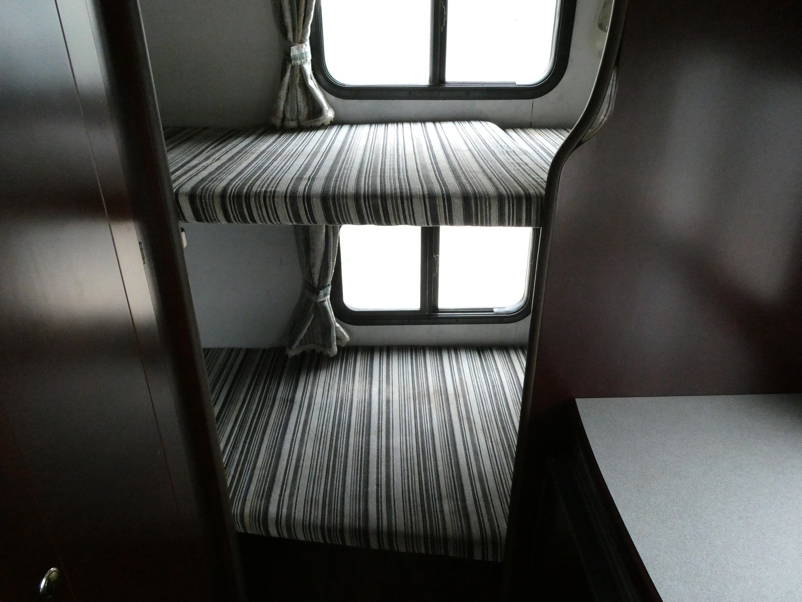 キャンピングカー キャブコン ﾅｯﾂRV　ｸﾚｿﾝﾎﾞｰﾀﾞｰ　FFﾋｰﾀｰ　ｿｰﾗｰﾊﾟﾈﾙ