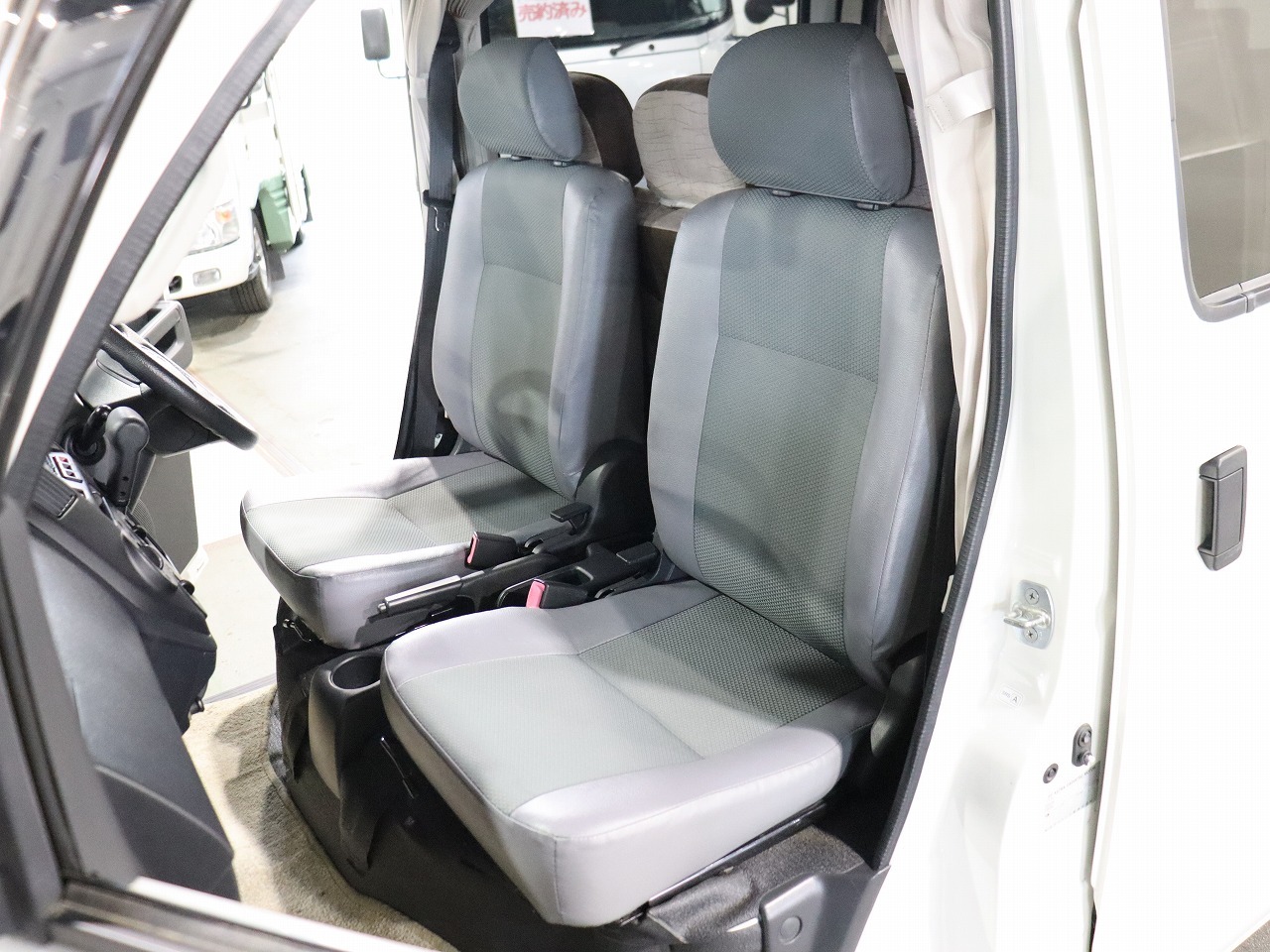 キャンピングカー バンコン ﾗｲﾄｴｰｽ ﾀｺｽ ﾊﾅ4WD　FFﾋｰﾀｰ　ｲﾝﾊﾞｰﾀｰ
