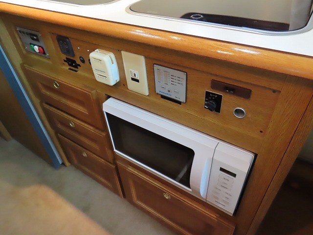 キャンピングカー バスコン ﾘｴｯｾ RVﾗﾝﾄﾞ ﾗﾝﾄﾞﾎｰﾑ ﾙｰﾌAC 発電機