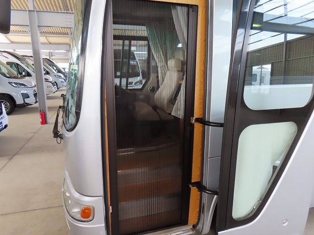 キャンピングカー バスコン ﾘｴｯｾ RVﾗﾝﾄﾞ ﾗﾝﾄﾞﾎｰﾑ ﾙｰﾌAC 発電機