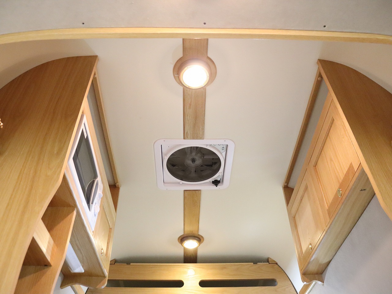 キャンピングカー バンコン ﾊｲｴｰｽ ｶﾄｰﾓｰﾀｰ DD　FF　ｿｰﾗｰP