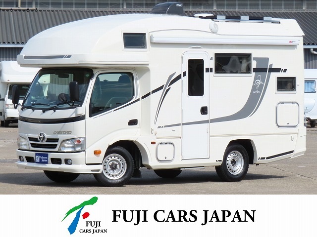 キャンピングカー キャブコン カムロード バンテック ジル520 家庭用エアコン