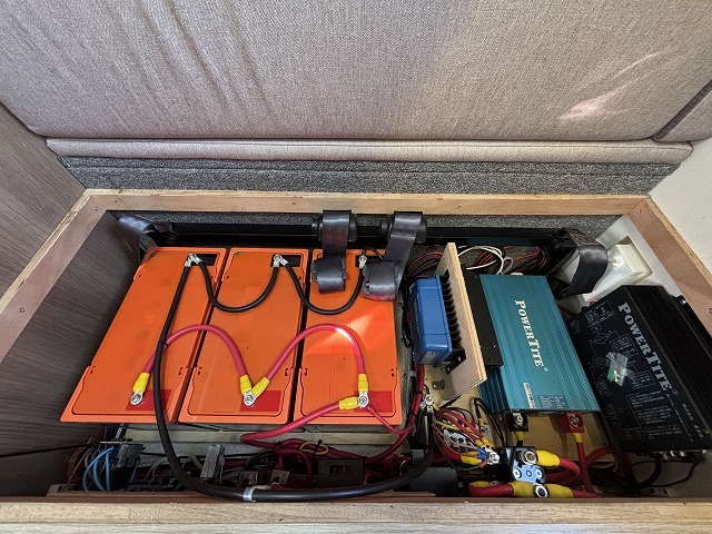 キャンピングカー キャブコン ｶﾑﾛｰﾄﾞ ｷｬﾝﾊﾟｰ厚木 ﾊﾟﾋﾟｰ480 4WD