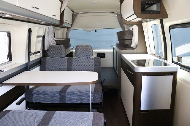 キャンピングカー バンコン ﾊｲｴｰｽ ﾄｲﾌｧｸﾄﾘｰ ﾊﾞｰﾃﾞﾝ 4WD家庭用AC