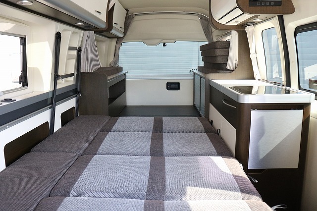 キャンピングカー バンコン ﾊｲｴｰｽ ﾄｲﾌｧｸﾄﾘｰ ﾊﾞｰﾃﾞﾝ 4WD家庭用AC