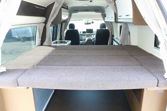 キャンピングカー バンコン ﾊｲｴｰｽ ﾄｲﾌｧｸﾄﾘｰ ﾊﾞｰﾃﾞﾝ 4WD家庭用AC