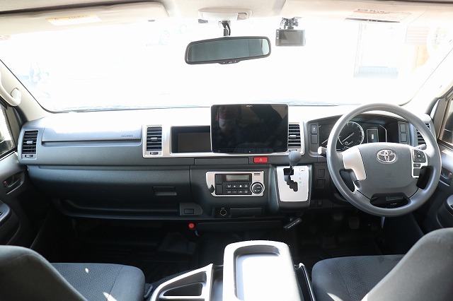 キャンピングカー バンコン ﾊｲｴｰｽ ﾄｲﾌｧｸﾄﾘｰ ﾊﾞｰﾃﾞﾝ 4WD家庭用AC