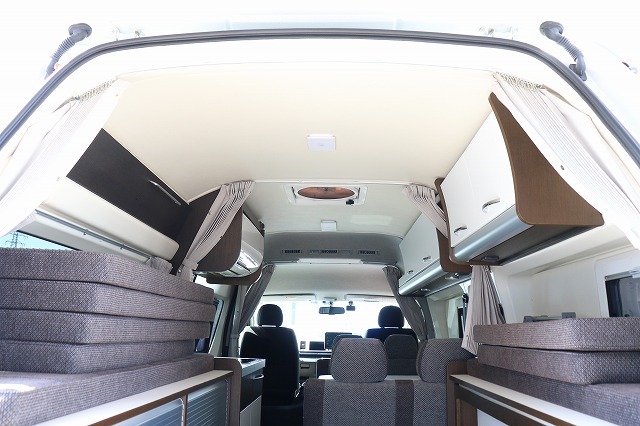 キャンピングカー バンコン ﾊｲｴｰｽ ﾄｲﾌｧｸﾄﾘｰ ﾊﾞｰﾃﾞﾝ 4WD家庭用AC