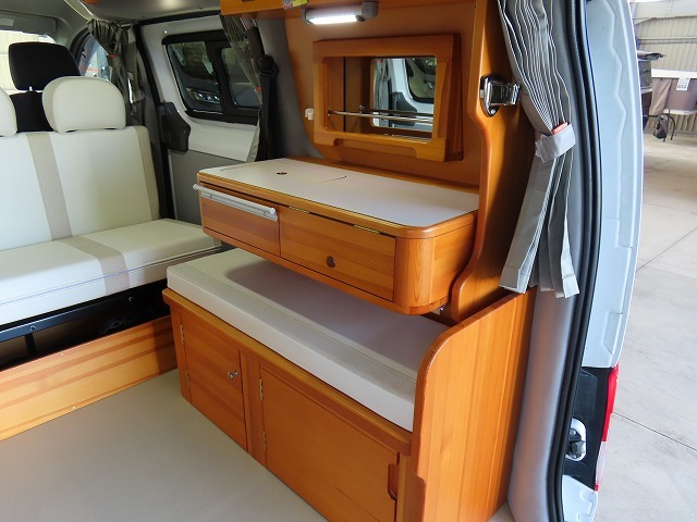 キャンピングカー バンコン NV200ﾊﾞﾈｯﾄ ﾀｺｽ NVｼﾞｬｯｸ