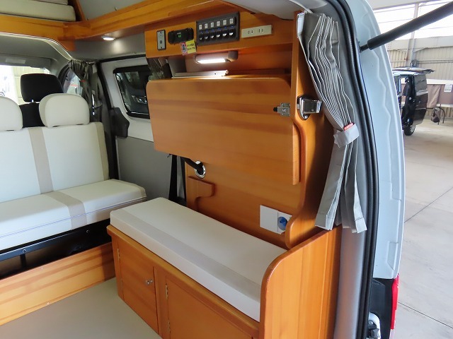 キャンピングカー バンコン NV200ﾊﾞﾈｯﾄ ﾀｺｽ NVｼﾞｬｯｸ