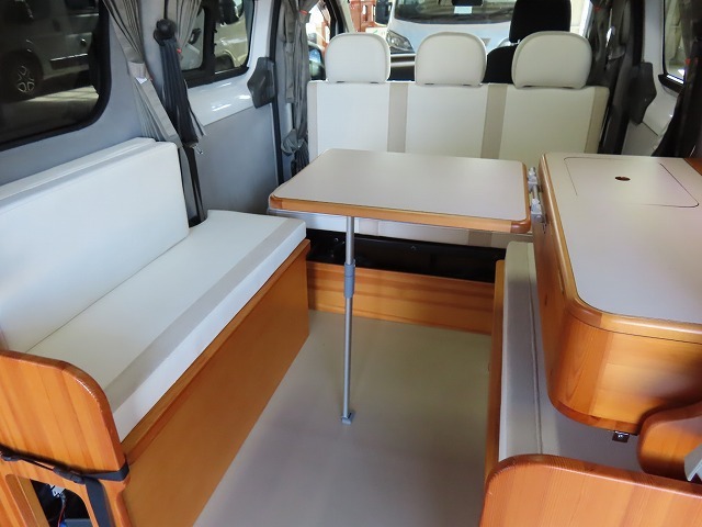 キャンピングカー バンコン NV200ﾊﾞﾈｯﾄ ﾀｺｽ NVｼﾞｬｯｸ