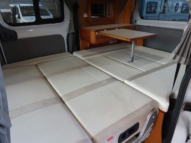 キャンピングカー バンコン NV200ﾊﾞﾈｯﾄ ﾀｺｽ NVｼﾞｬｯｸ