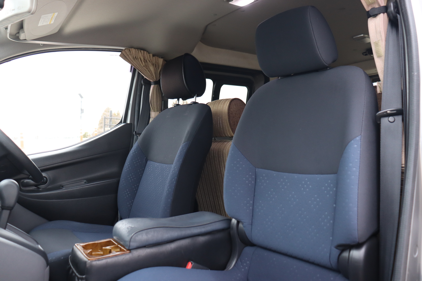 キャンピングカー バンコン NV200ﾊﾞﾈｯﾄ ｷｬﾝﾊﾟｰｱｼｽﾄ製ｷｬﾝﾋﾟﾝｸﾞ