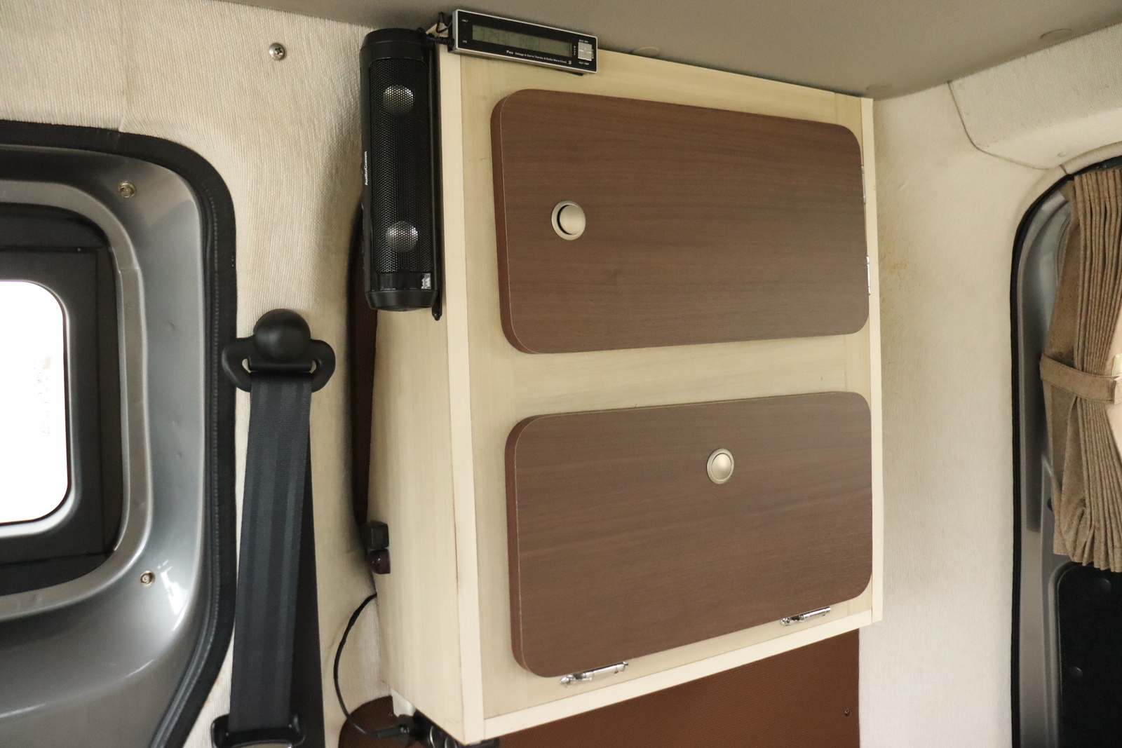 キャンピングカー バンコン NV200ﾊﾞﾈｯﾄ ｷｬﾝﾊﾟｰｱｼｽﾄ製ｷｬﾝﾋﾟﾝｸﾞ