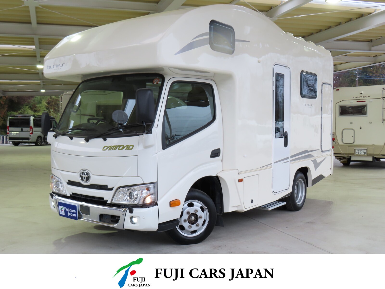 キャンピングカー キャブコン カムロード バンテック コルドバンクスS 4WD