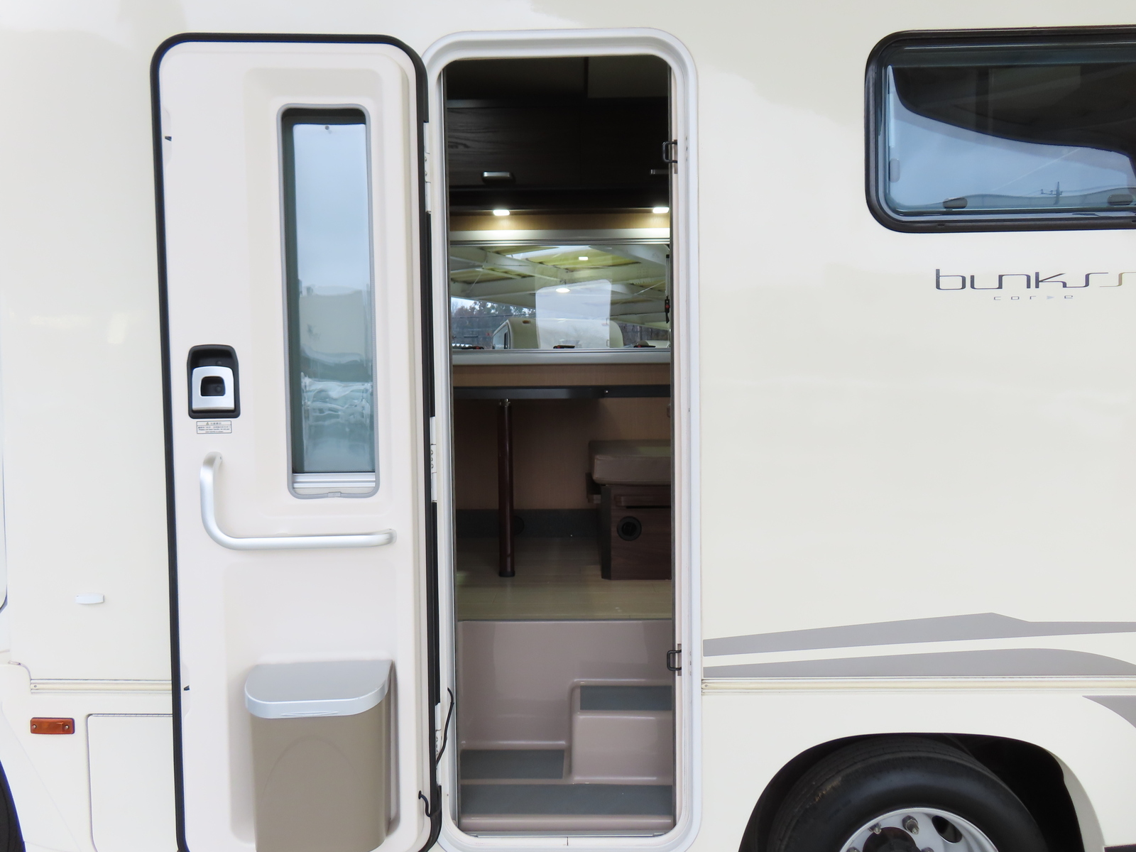 キャンピングカー キャブコン ｶﾑﾛｰﾄﾞ ﾊﾞﾝﾃｯｸ ｺﾙﾄﾞﾊﾞﾝｸｽS 4WD