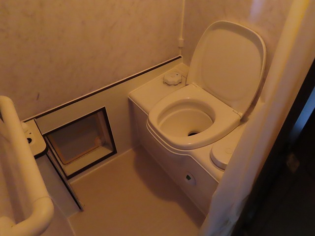 キャンピングカー バスコン ｼﾋﾞﾘｱﾝ ﾃｯﾂRV製ｵﾘｼﾞﾅﾙ　家庭用ｴｱｺﾝ