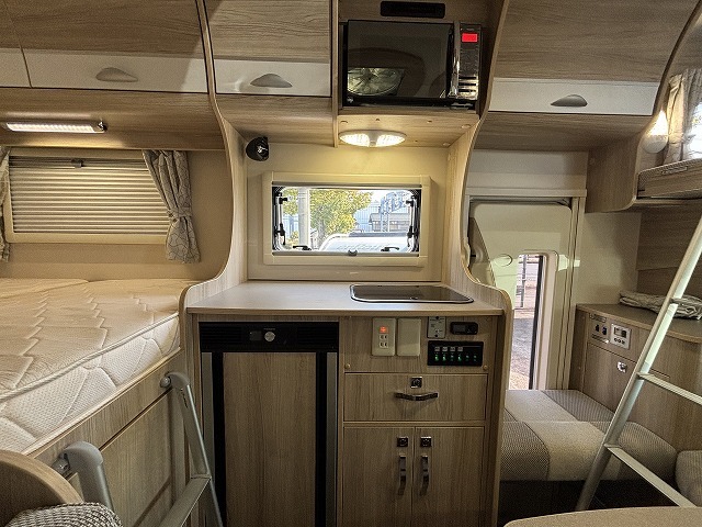 キャンピングカー キャブコン ｶﾑﾛｰﾄﾞﾅｯﾂ ｸﾚｿﾝｼﾞｬｰﾆｰｴﾎﾞﾗｲﾄ 4WD