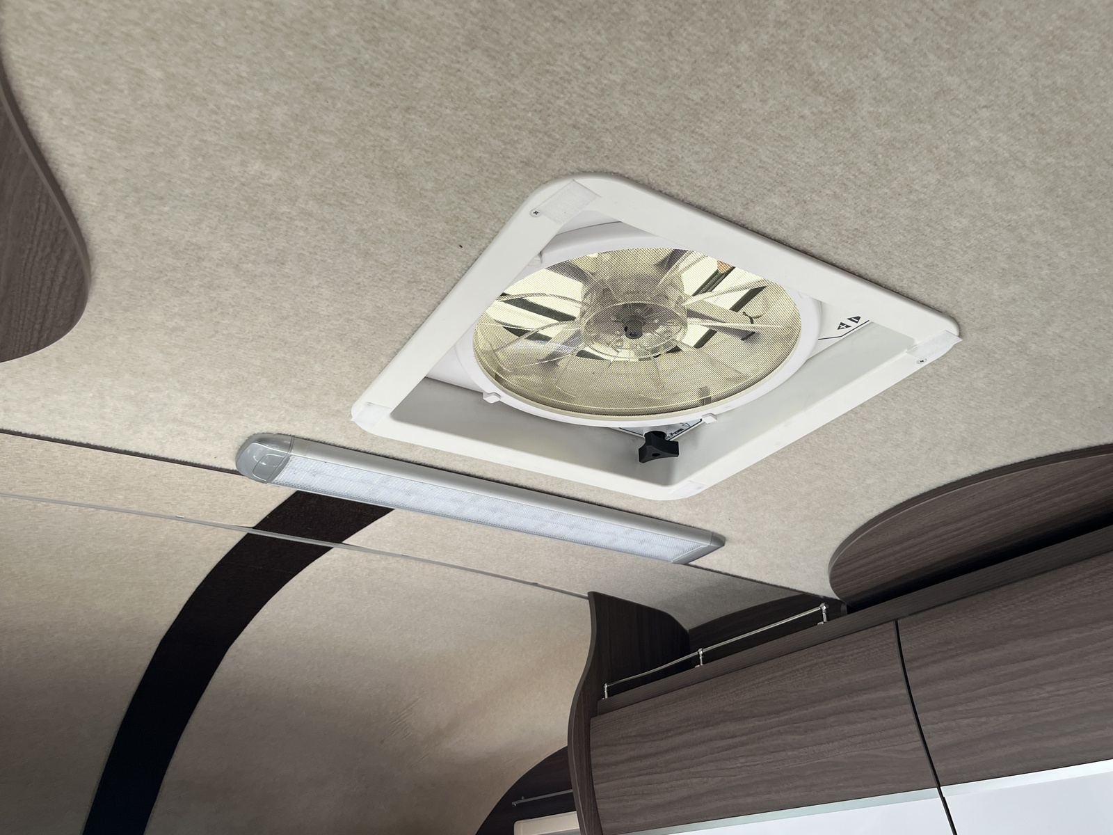 キャンピングカー キャブコン ﾅｯﾂRV ｸﾚｱ5.3Zｴﾎﾞ 4WD 1ｵｰﾅｰ