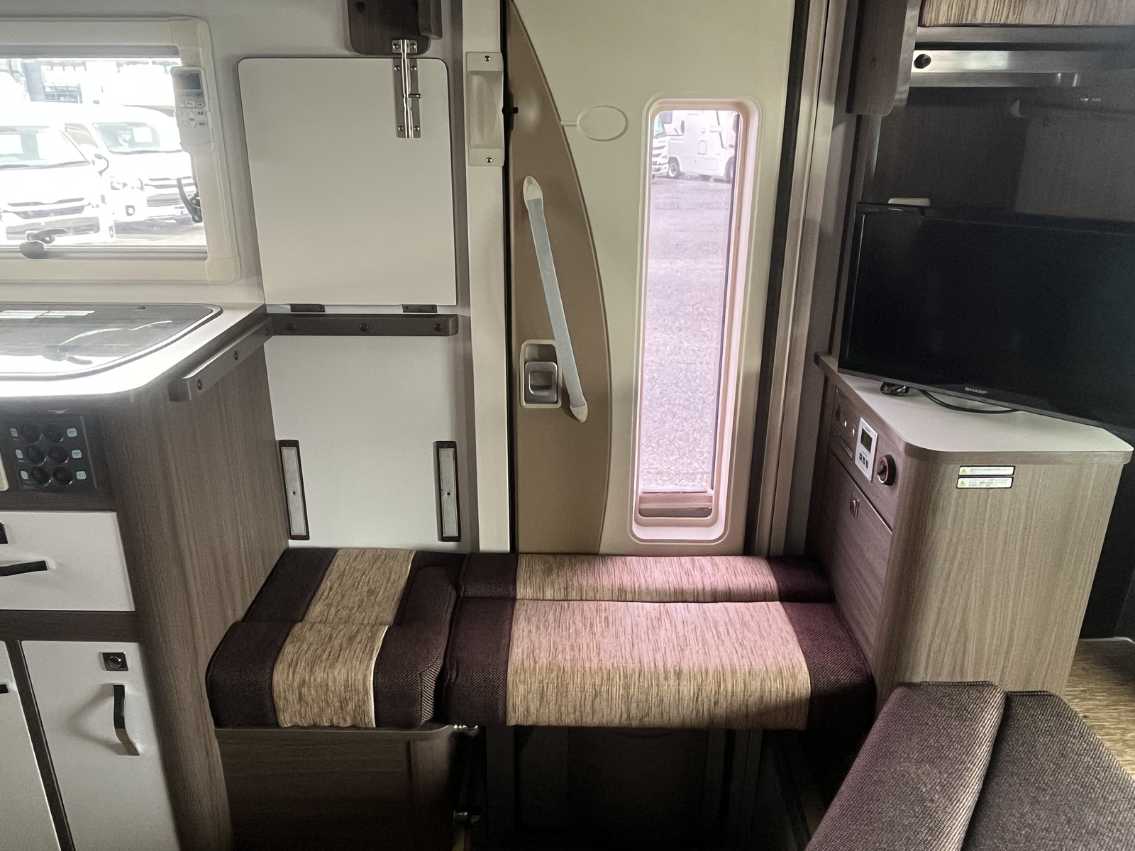 キャンピングカー キャブコン ﾅｯﾂRV ｸﾚｱ5.3Zｴﾎﾞ 4WD 1ｵｰﾅｰ