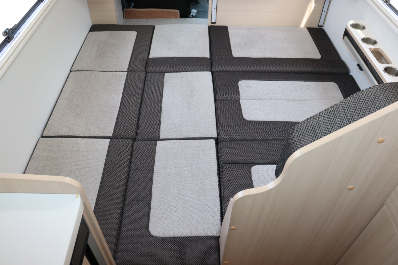 キャンピングカー キャブコン ｶﾑﾛｰﾄﾞ ﾅｯﾂRV ｱﾚｯﾀRE ｴﾎﾞⅢ 4WD