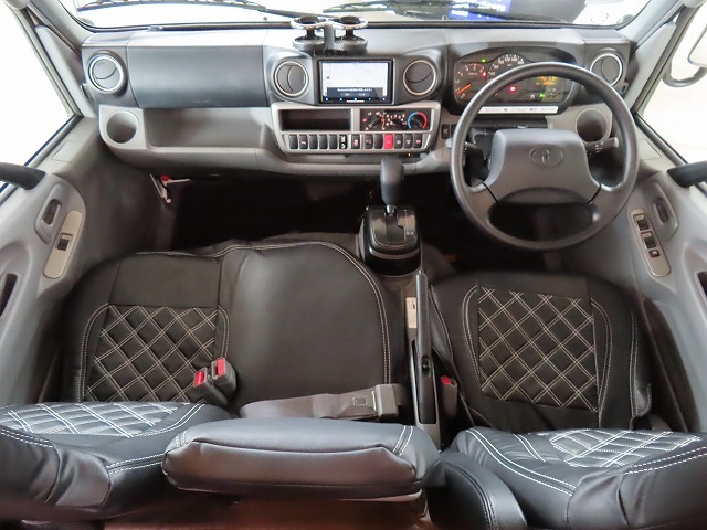 キャンピングカー キャブコン ｶﾑﾛｰﾄﾞ ﾄﾘｯﾌﾟⅡﾌﾟﾚﾐｱﾑﾒｶﾞ ｸｰﾙｽﾀｰ