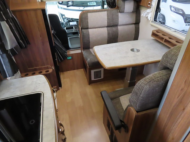 キャンピングカー キャブコン ｶﾑﾛｰﾄﾞ ﾄﾘｯﾌﾟⅡﾌﾟﾚﾐｱﾑﾒｶﾞ ｸｰﾙｽﾀｰ