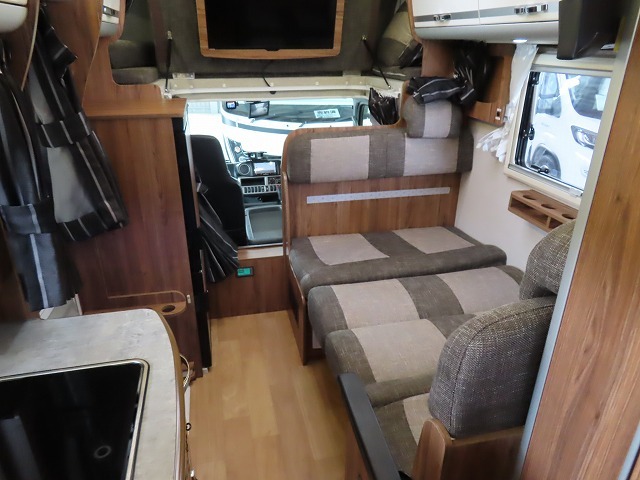 キャンピングカー キャブコン ｶﾑﾛｰﾄﾞ ﾄﾘｯﾌﾟⅡﾌﾟﾚﾐｱﾑﾒｶﾞ ｸｰﾙｽﾀｰ