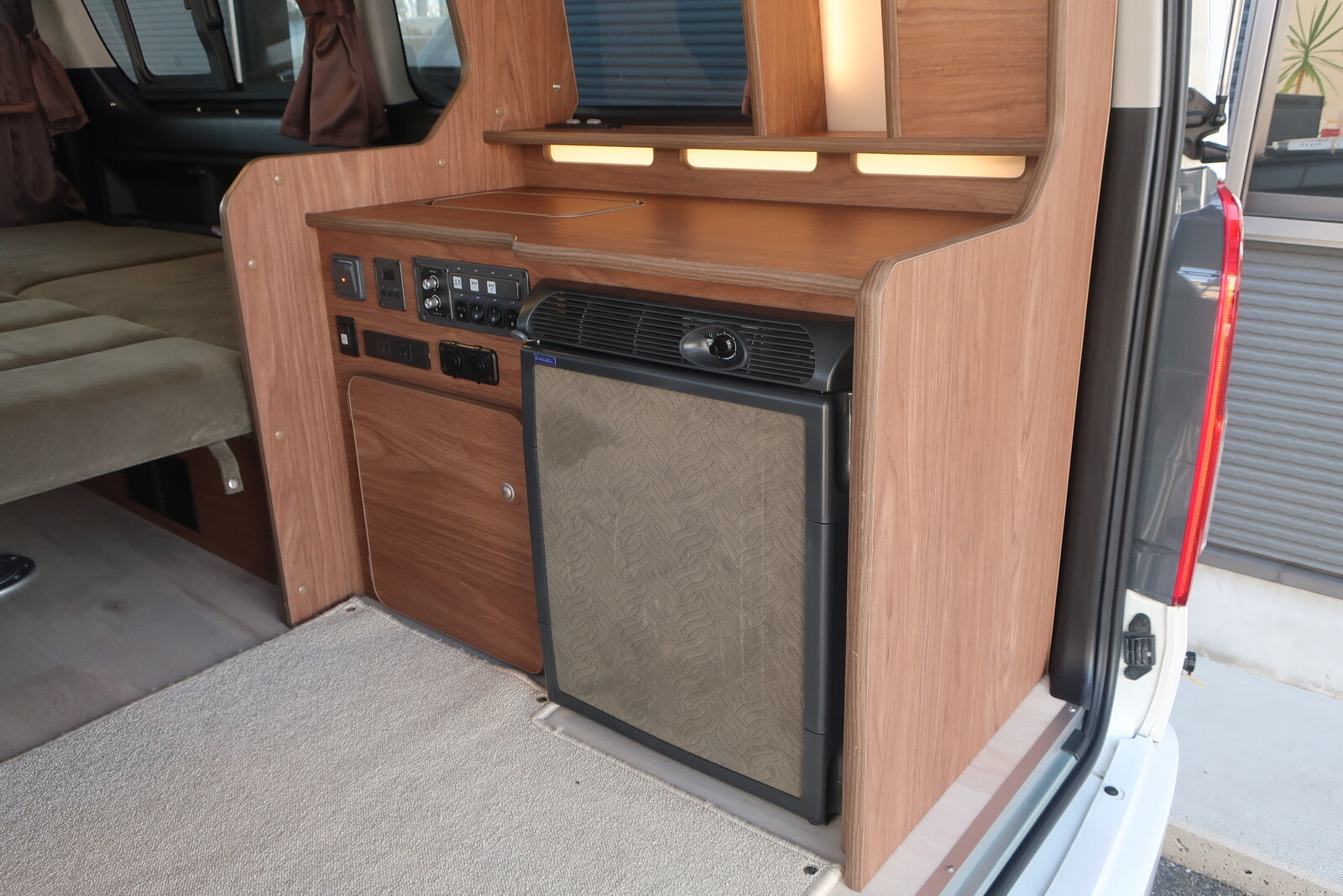 キャンピングカー バンコン ﾊｲｴｰｽ FOCS DS-Lｽﾀｲﾙ