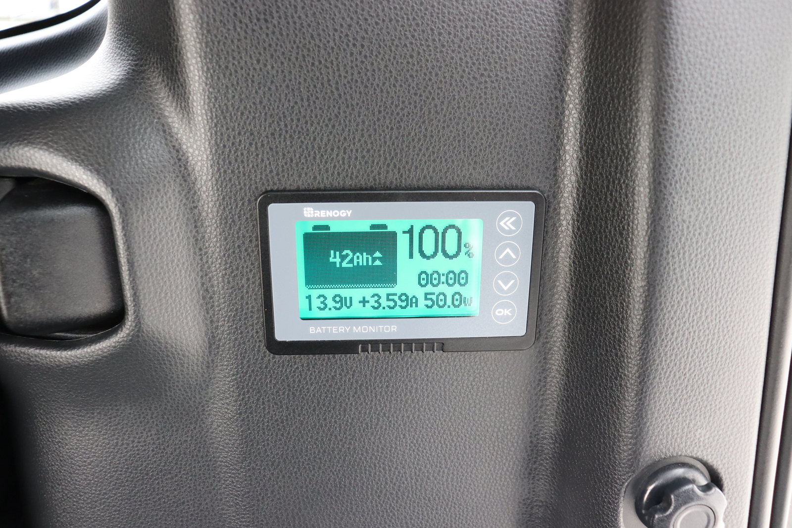 キャンピングカー バンコン ﾉｱHV　G ﾎﾜｲﾄﾊｳｽ ﾃﾞｲｽﾞ　FFﾋｰﾀｰ