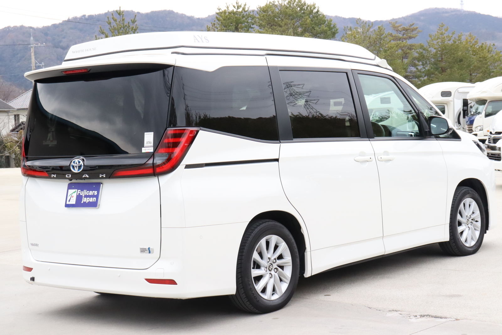 キャンピングカー バンコン ﾉｱHV　G ﾎﾜｲﾄﾊｳｽ ﾃﾞｲｽﾞ　FFﾋｰﾀｰ