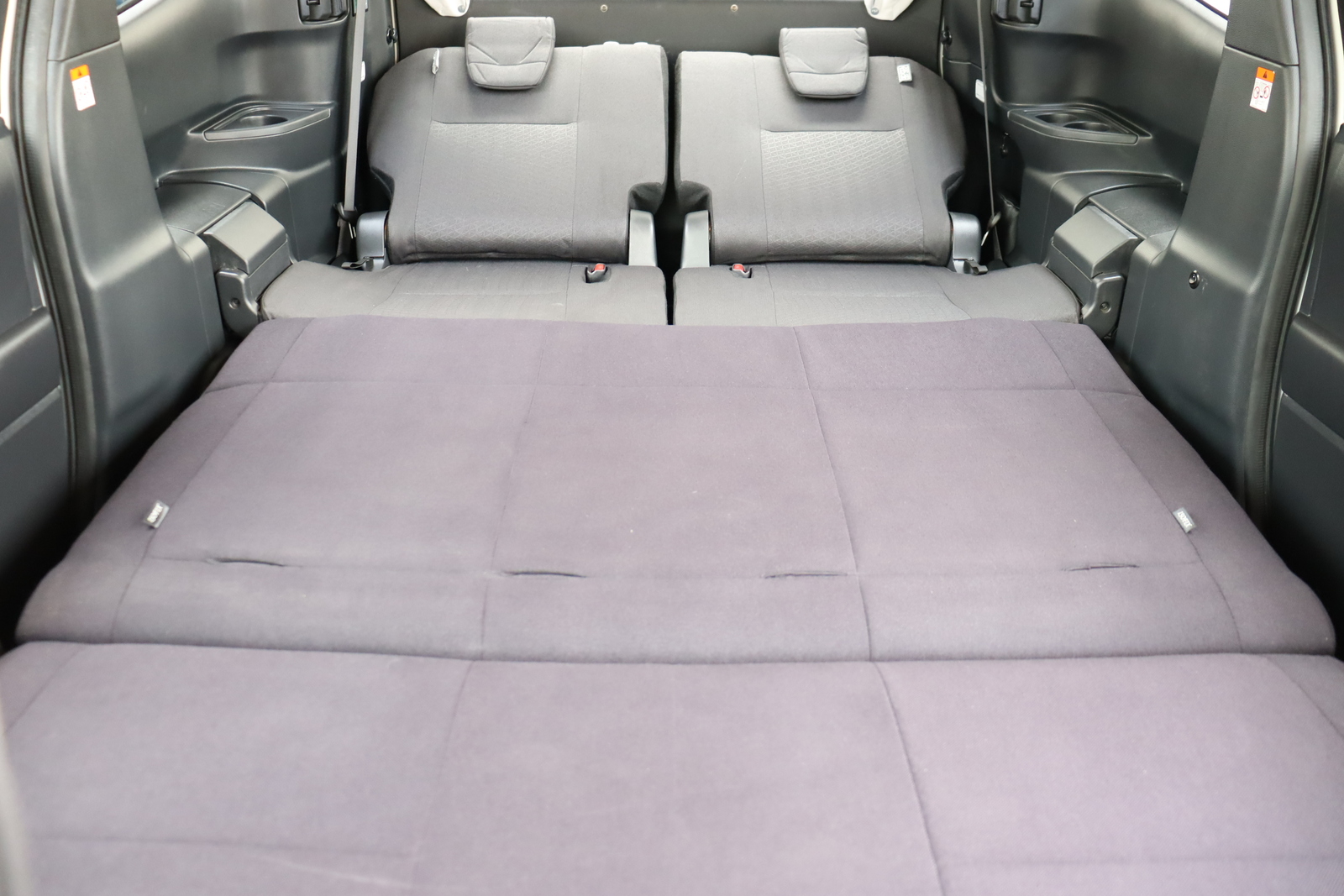 キャンピングカー バンコン ﾉｱHV　G ﾎﾜｲﾄﾊｳｽ ﾃﾞｲｽﾞ　FFﾋｰﾀｰ