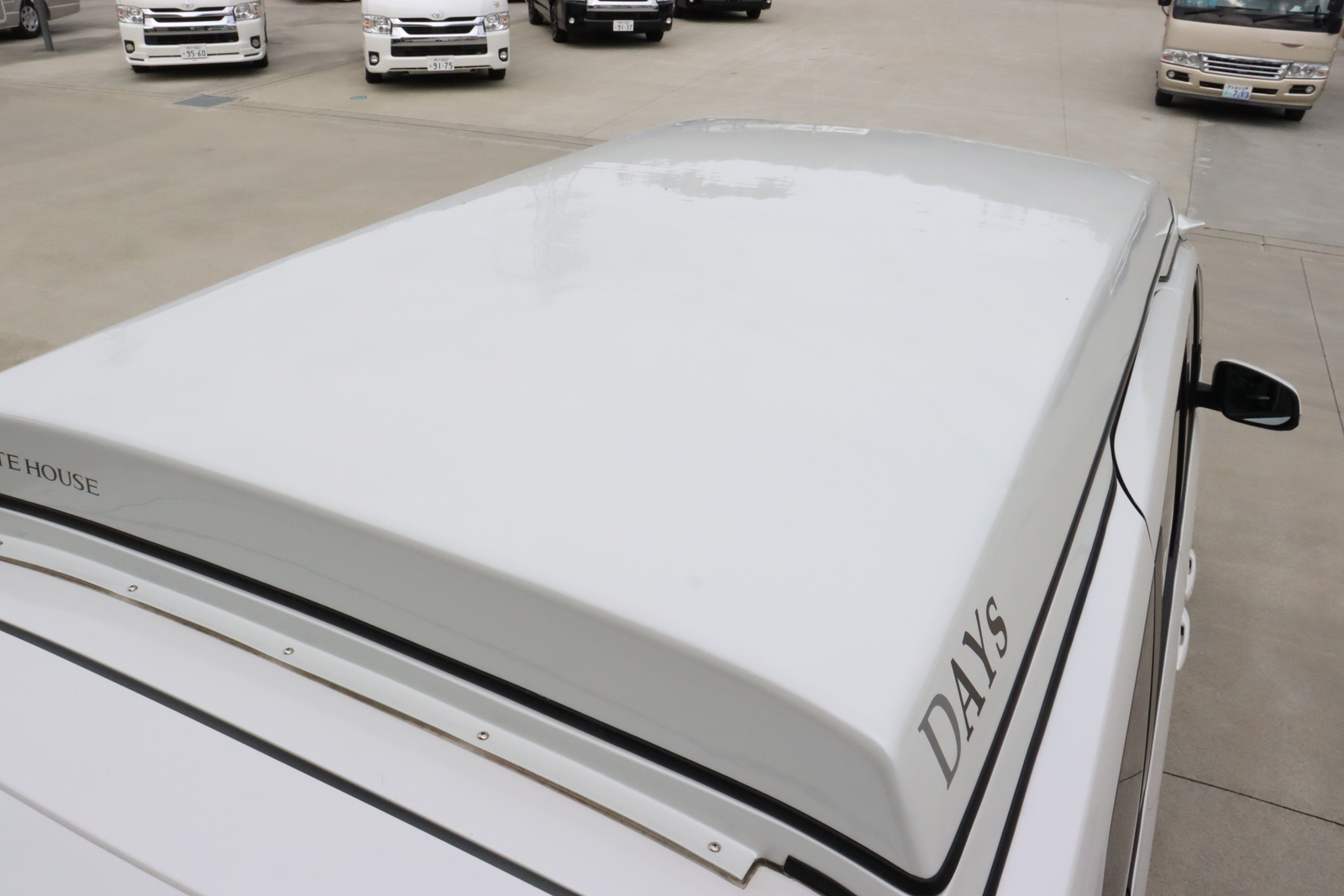 キャンピングカー バンコン ﾉｱHV　G ﾎﾜｲﾄﾊｳｽ ﾃﾞｲｽﾞ　FFﾋｰﾀｰ