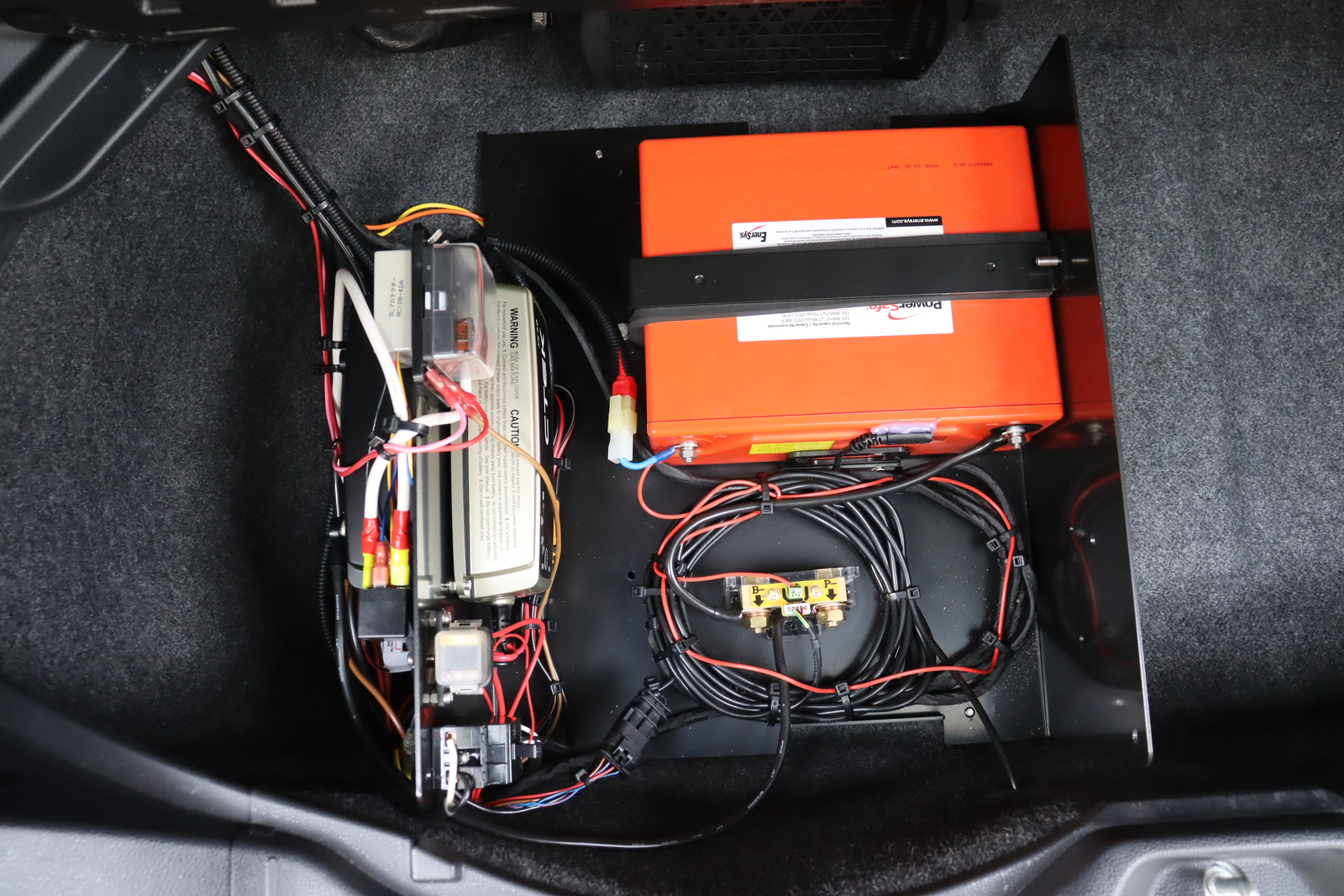 キャンピングカー バンコン ﾉｱHV　G ﾎﾜｲﾄﾊｳｽ ﾃﾞｲｽﾞ　FFﾋｰﾀｰ