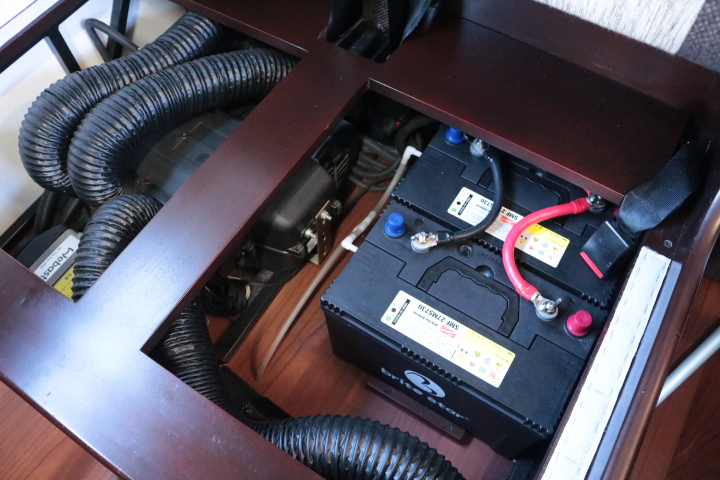 キャンピングカー キャブコン ｶﾑﾛｰﾄﾞ ﾅｯﾂRVｸﾚｿﾝX 家庭用ｴｱｺﾝ FF暖房