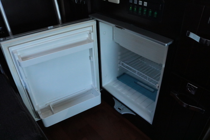 キャンピングカー キャブコン ｶﾑﾛｰﾄﾞ ﾅｯﾂRVｸﾚｿﾝX 家庭用ｴｱｺﾝ FF暖房