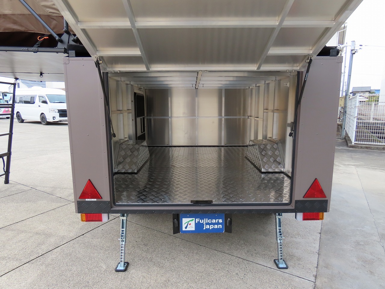 キャンピングカー トレーラー ｽﾉｰﾋﾟｰｸ ﾌｨｰﾙﾄﾞﾄﾚｰﾗｰ