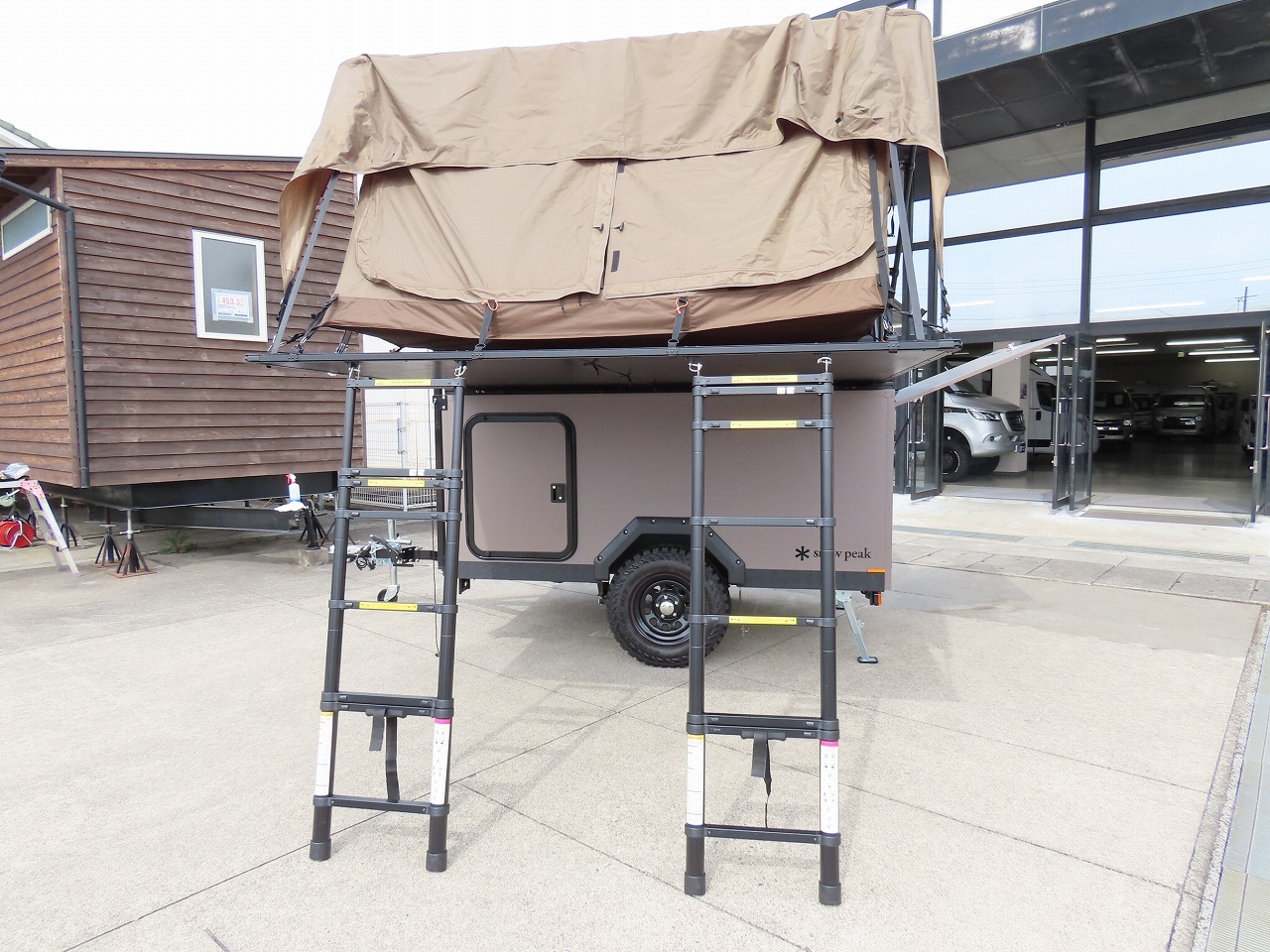 キャンピングカー トレーラー ｽﾉｰﾋﾟｰｸ ﾌｨｰﾙﾄﾞﾄﾚｰﾗｰ