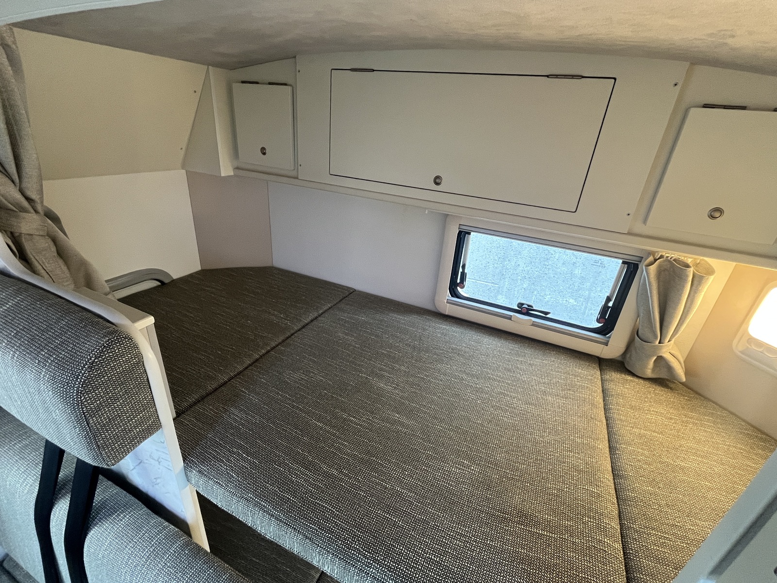 キャンピングカー キャブコン AtoZ ｱﾚﾝ･ﾛｰ ﾏｯｸｽﾌｧﾝ 冷蔵庫 1ｵｰﾅｰ