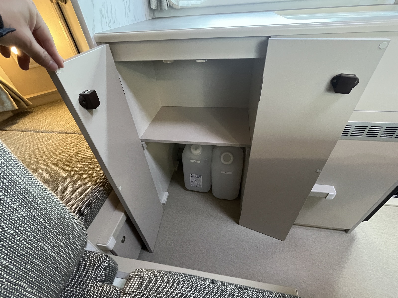 キャンピングカー キャブコン AtoZ ｱﾚﾝ･ﾛｰ ﾏｯｸｽﾌｧﾝ 冷蔵庫 1ｵｰﾅｰ