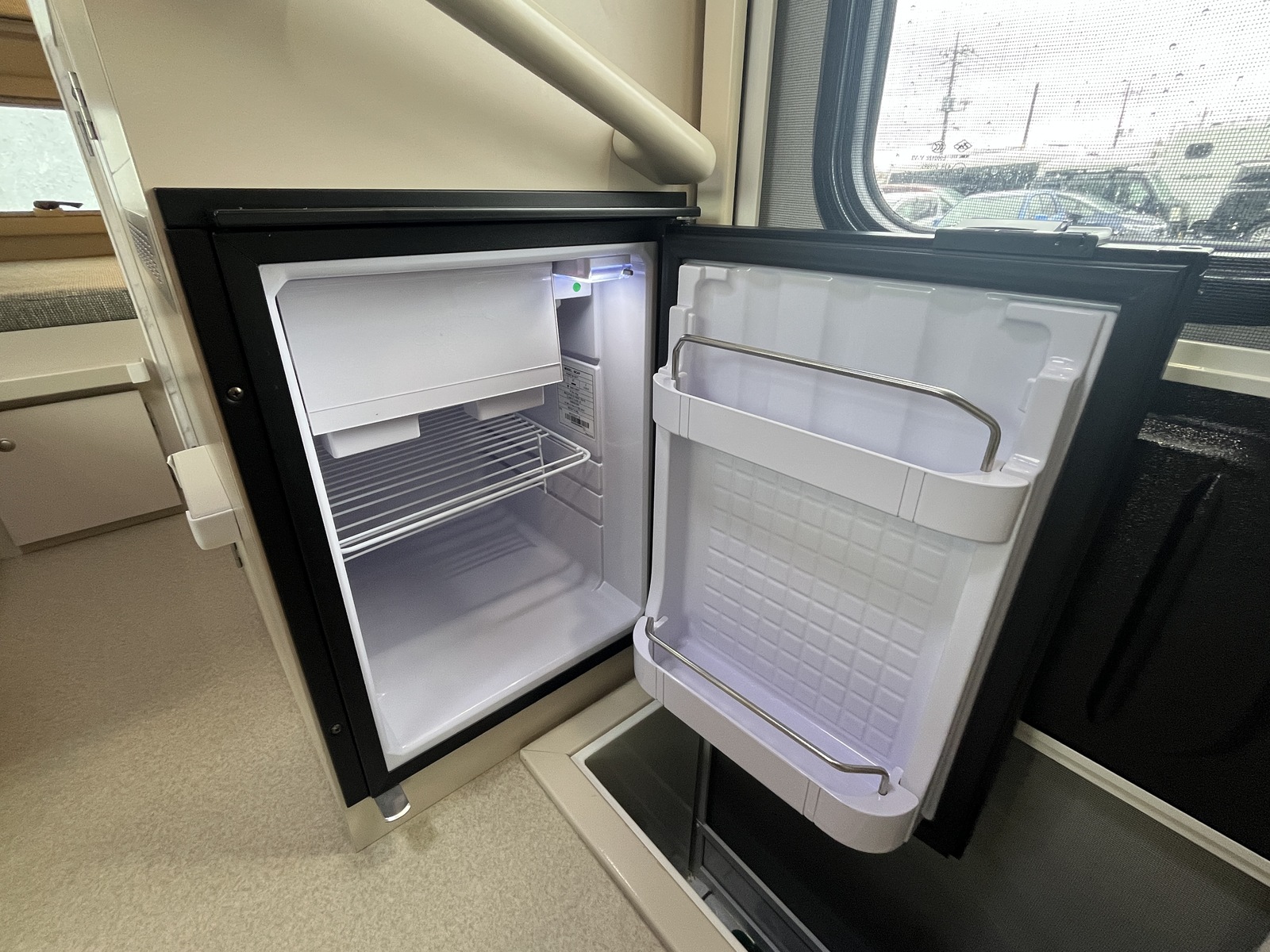 キャンピングカー キャブコン AtoZ ｱﾚﾝ･ﾛｰ ﾏｯｸｽﾌｧﾝ 冷蔵庫 1ｵｰﾅｰ