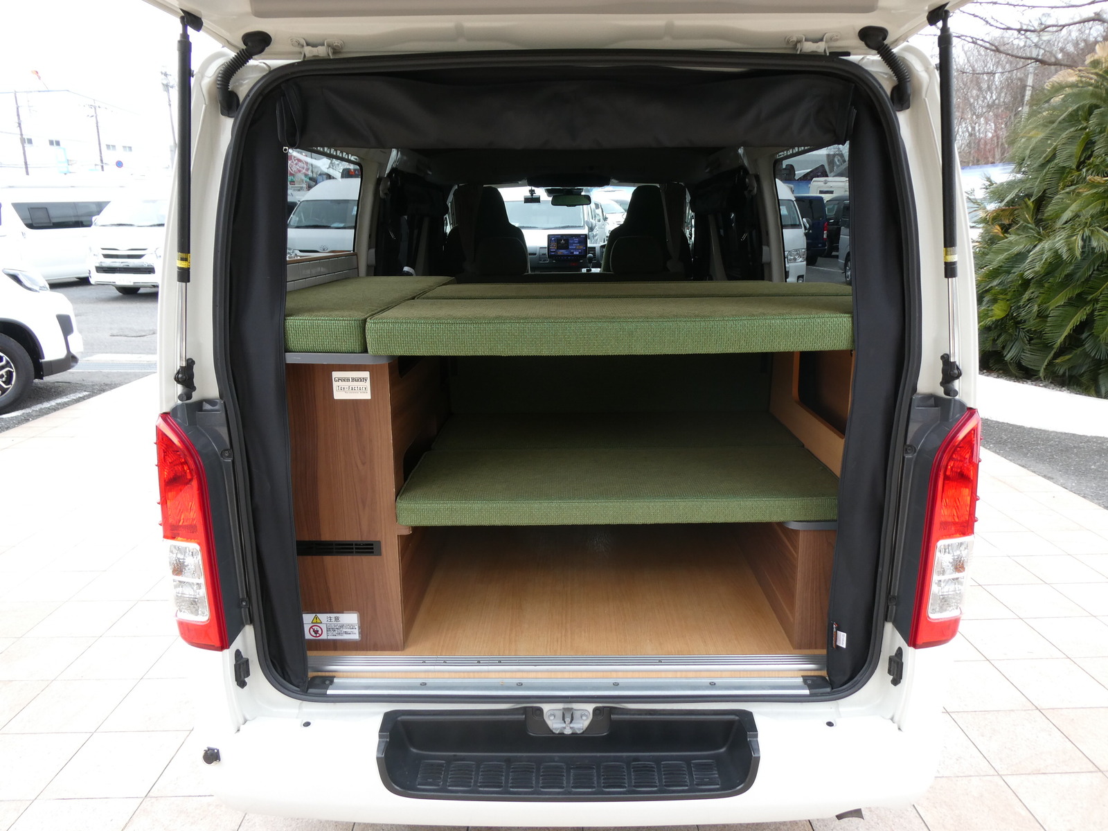 キャンピングカー バンコン ﾄｲﾌｧｸﾄﾘｰ　ｸﾞﾘｰﾝﾊﾞﾃﾞｨ　FFﾋｰﾀｰ