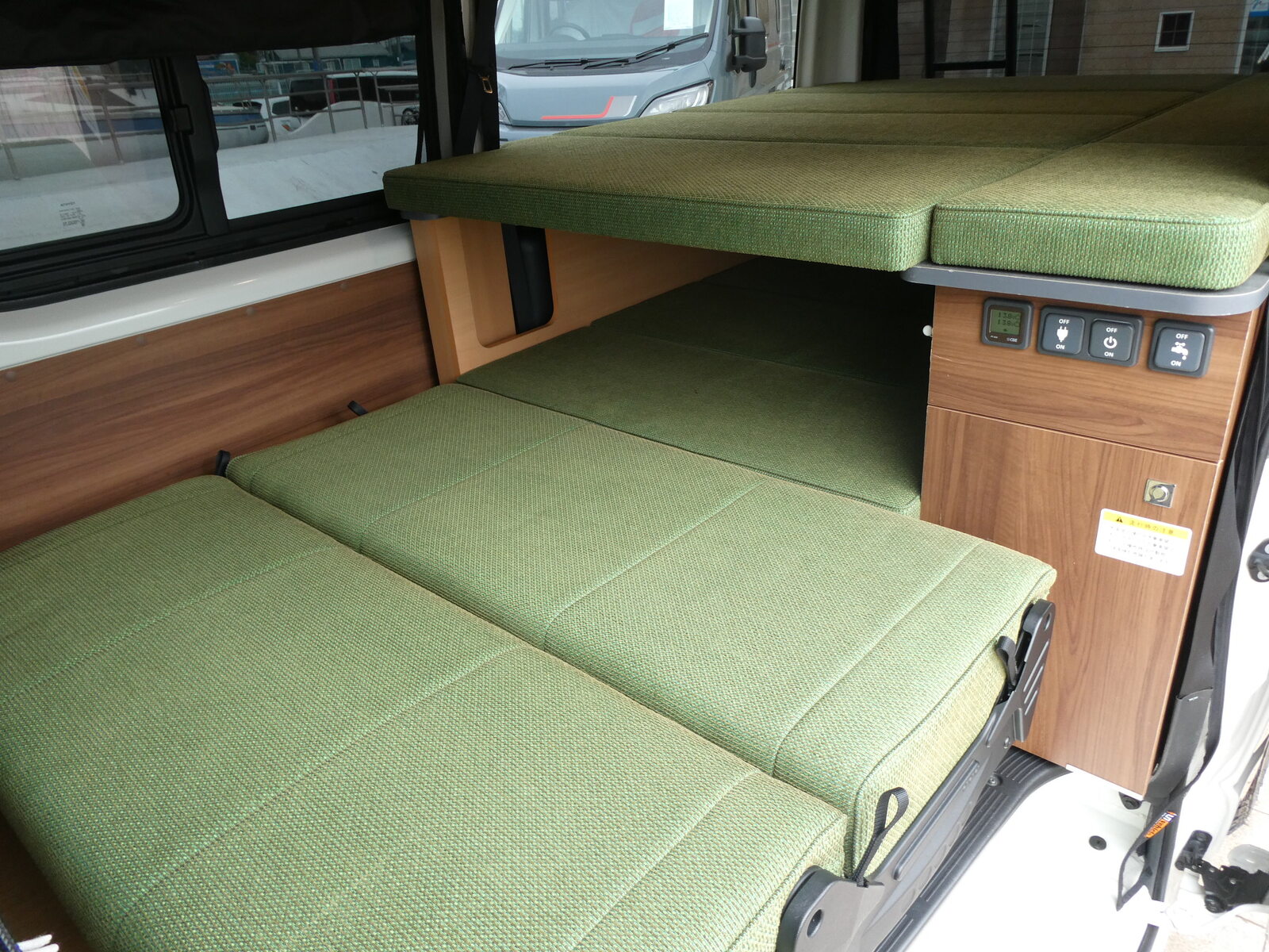 キャンピングカー バンコン ﾄｲﾌｧｸﾄﾘｰ　ｸﾞﾘｰﾝﾊﾞﾃﾞｨ　FFﾋｰﾀｰ