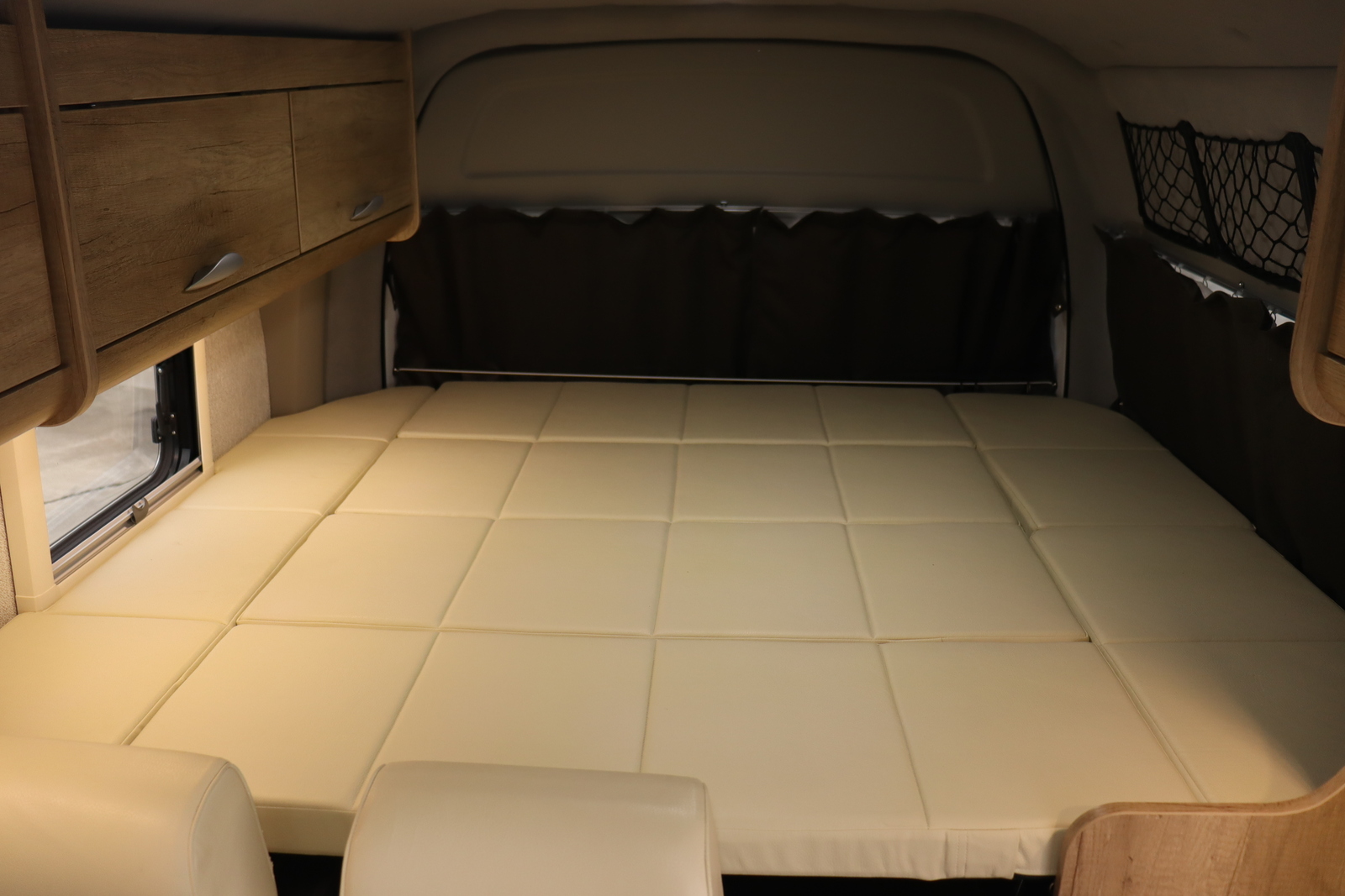 キャンピングカー バンコン ﾊｲｴｰｽ ﾅｯﾂRV ﾘｰｸⅡ FFﾋｰﾀｰ 4WD