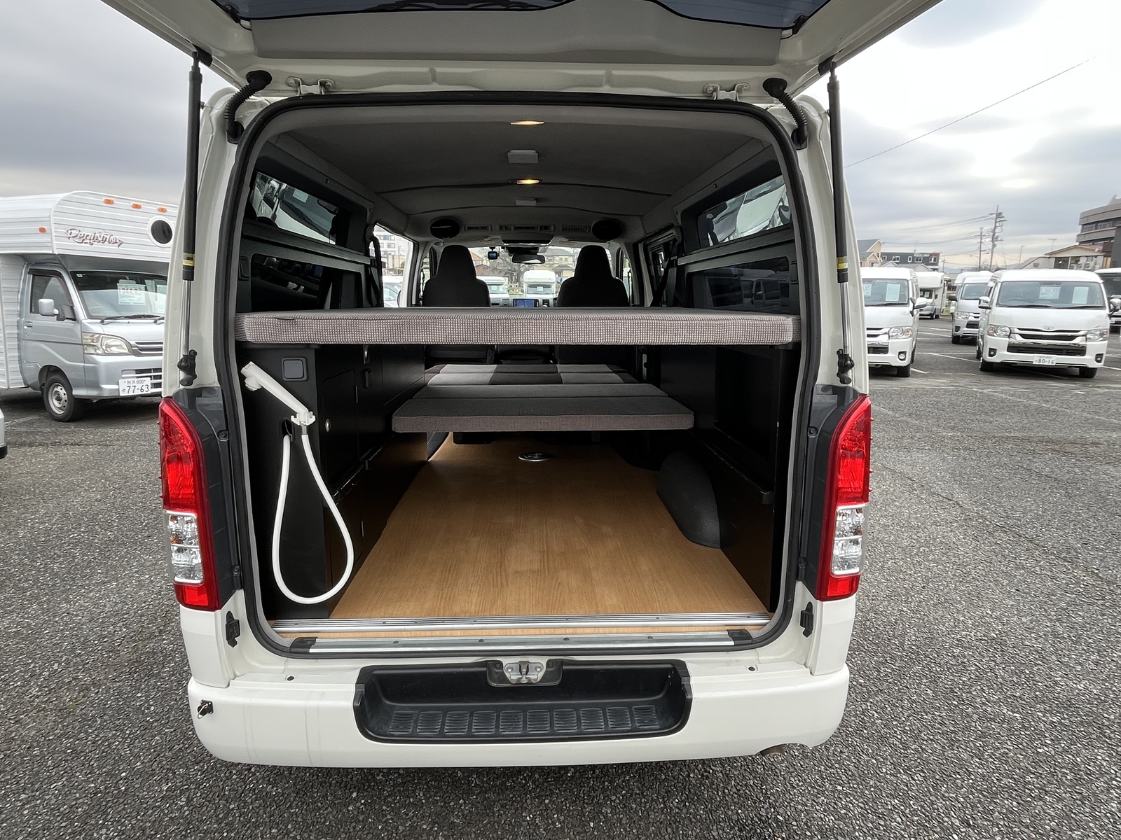 キャンピングカー バンコン ﾄｲﾌｧｸﾄﾘｰ ﾄｲｽﾞﾎﾞｯｸｽ FFﾋｰﾀｰ TSS