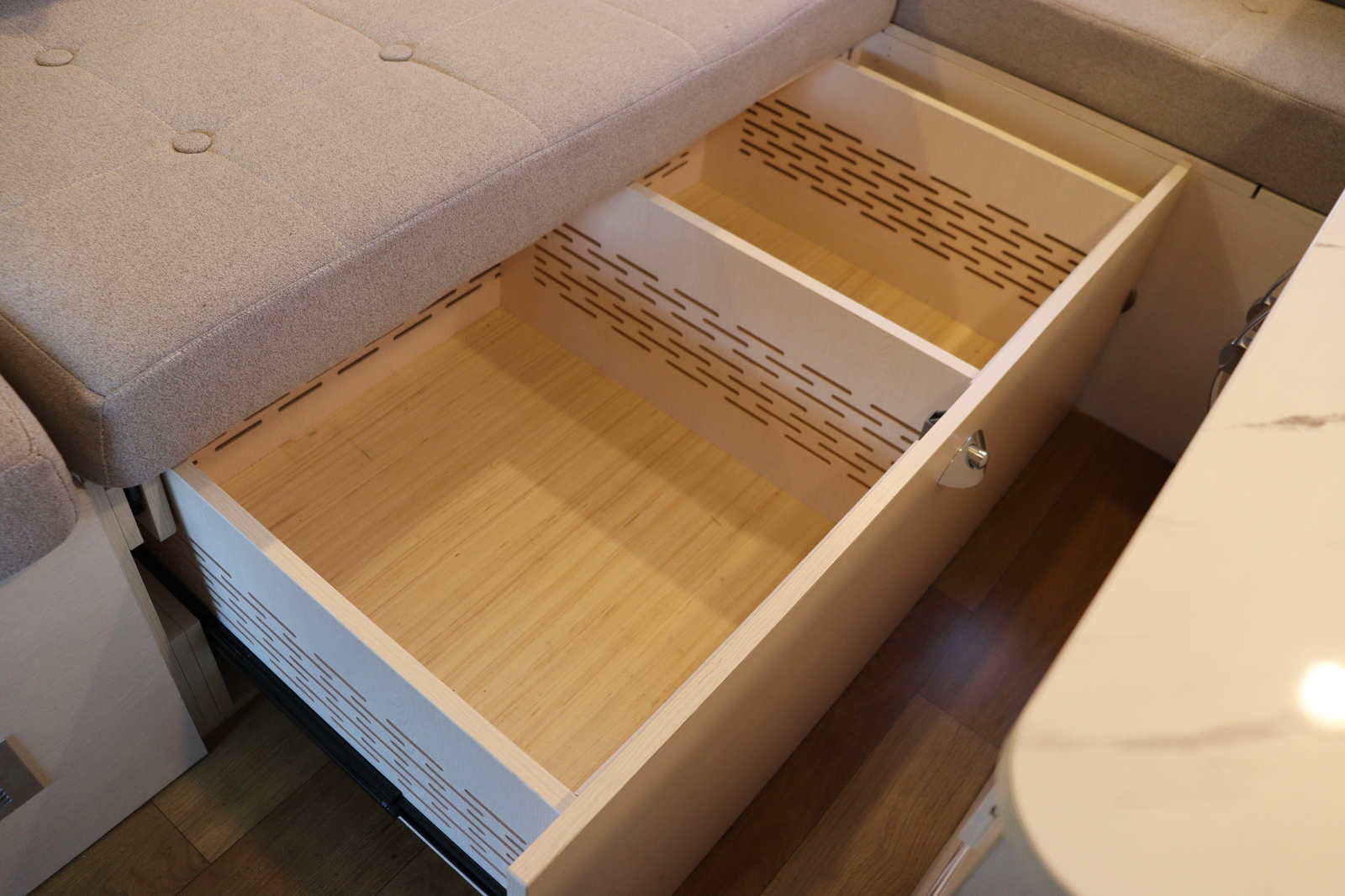 キャンピングカー 軽キャンパー ﾊｲｾﾞｯﾄ JPｽﾀｰ ﾊｯﾋﾟｰ1+ 4WD